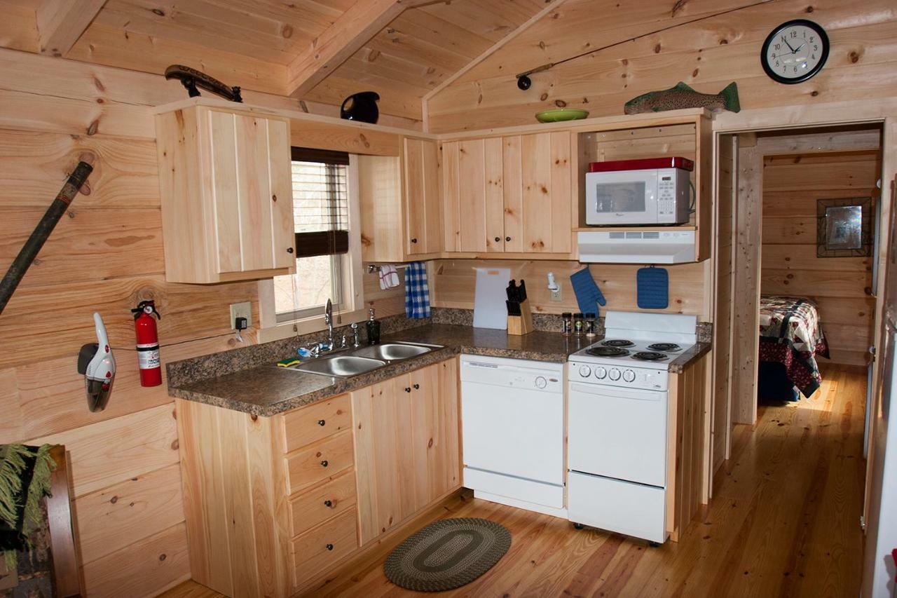 Pine Gables Cabins Villa Lake Lure Exterior photo